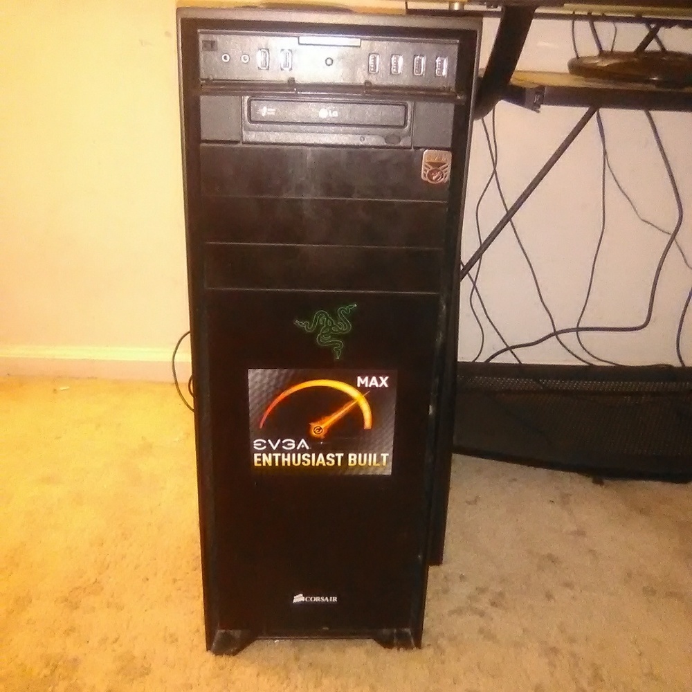 Mens Evga Razer High Performance Computer - Picture 2 of 3